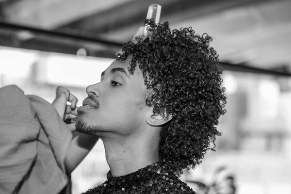 Les créations textiles poétiques d'Ayuna : l'art de sublimer le quotidien