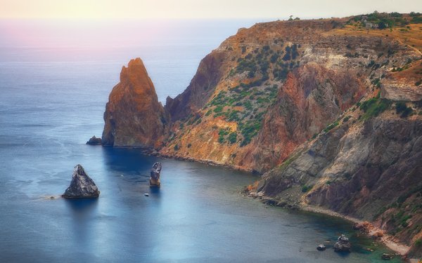 Quels types de capes choisir pour rester au chaud avec élégance lors d'un événement en extérieur?